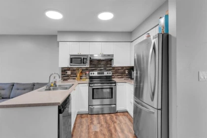 40 6533 121 Street Avenue, Surrey, BC, Surrey — Townhouse for sale