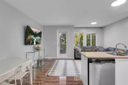 Guest Bathroom Photo of 40 6533 121 Street, Surrey, BC