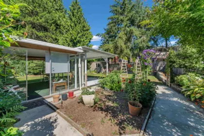 Kitchen Photo of 9079 144 Street, Surrey, BC