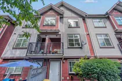 Front Yard Photo of 5 9405 121 Street, Surrey, BC