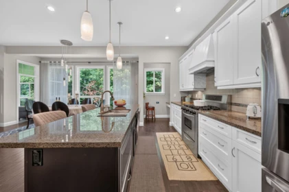 Breakfast Nook Photo of 16285 26b Avenue, Surrey, BC