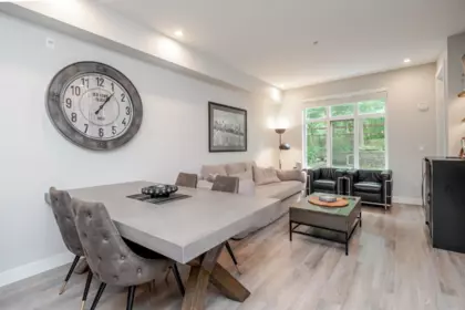Kitchen Photo of 103 15436 31 Avenue, Surrey, BC