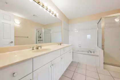 Entry Foyer Photo of 6 20751 87 Avenue, Langley, BC