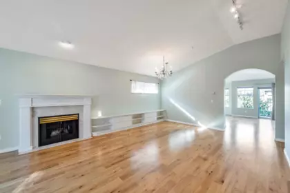 Kitchen Island Photo of 6 20751 87 Avenue, Langley, BC
