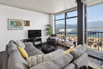 Family Room Photo of 2102 128 W Cordova Street, Vancouver, BC