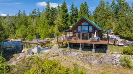 9340 Stephens Way, Halfmoon Bay, BC, Halfmoon bay — Single Family Residence for sale