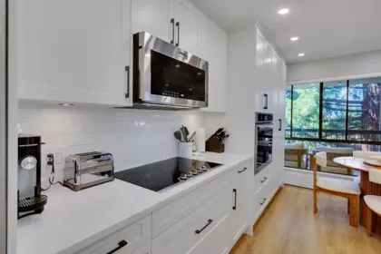 Kitchen Island Photo of 303 1877 W 5th Avenue, Vancouver, BC