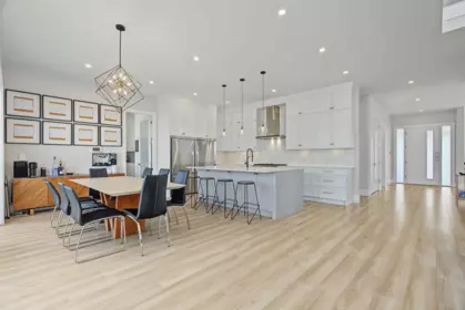 Kitchen Island Photo of 19747 32a Avenue, Langley, BC