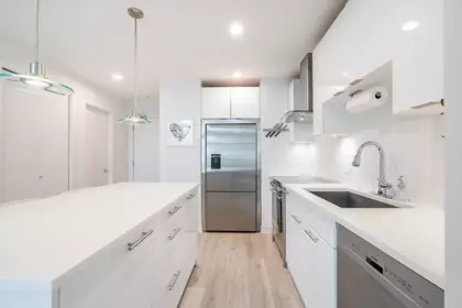 Kitchen Island Photo of 606 733 W 3rd Street, North Vancouver, BC