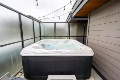 Outdoor Deck Photo of 606 733 W 3rd Street, North Vancouver, BC