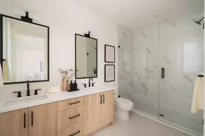 Guest Bathroom Photo of 12043 Bonson Road, Pitt Meadows, BC