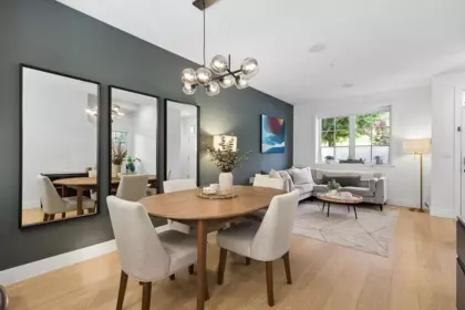 Kitchen Island Photo of 12 1133 Ridgewood Drive, North Vancouver, BC