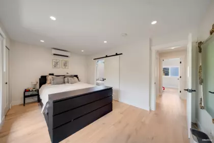 Basement Recreation Room Photo of 2022 Chesterfield Avenue, North Vancouver, BC