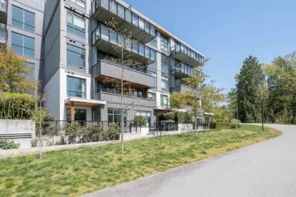 Outdoor Kitchen Photo of 111 747 E 3rd Street, North Vancouver, BC