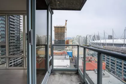 Hot Tub / Spa Photo of 2001 930 Cambie Street, Vancouver, BC