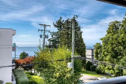 Garden / Landscaping Photo of 302 1290 Martin Street, White Rock, BC