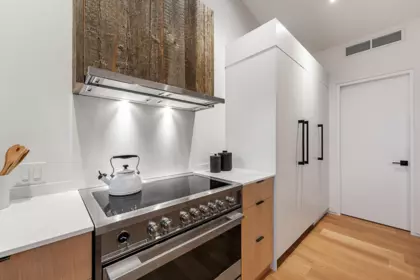Kitchen Photo of 885 Rivendell Drive, Bowen Island, BC