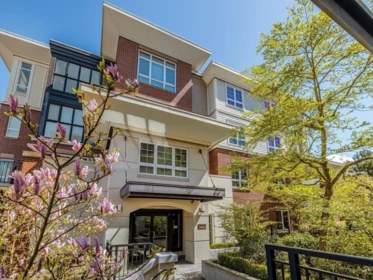 207 2950 King George Boulevard, Surrey, BC, Surrey — Apartment/Condo for sale