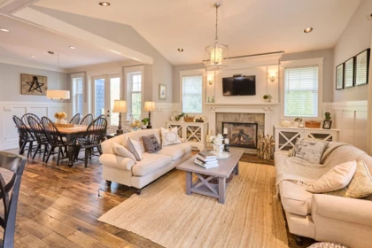 Living Room Photo of 1001 Jay Crescent, Squamish, BC