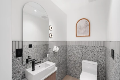 Laundry Room Photo of 1 2240 E 40th Avenue, Vancouver, BC
