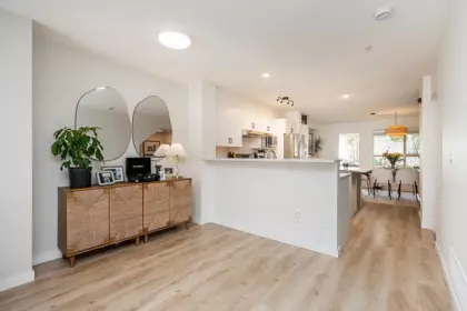 Kitchen Island Photo of 42 20350 68 Avenue, Langley, BC