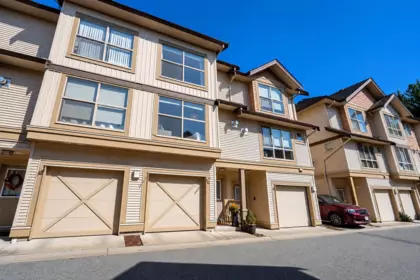 Swimming Pool Photo of 42 20350 68 Avenue, Langley, BC