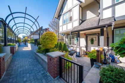 10 8888 Spires Road, Richmond, BC, Richmond — Townhouse for sale
