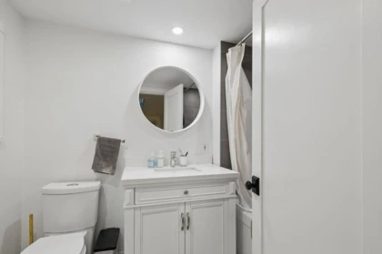 Hot Tub / Spa Photo of 1791 E 7th Avenue, Vancouver, BC