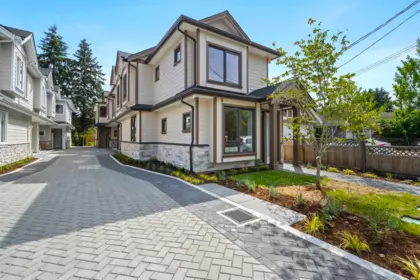 Entry Foyer Photo of 6700 Francis Road, Richmond, BC