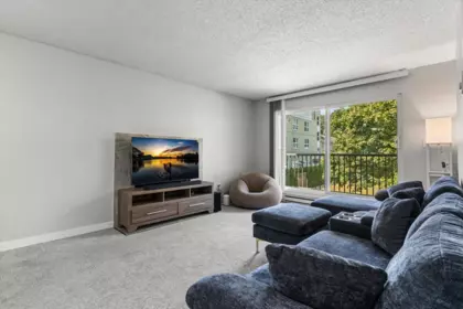 111 45598 Mcintosh Drive, Chilliwack, BC, Chilliwack — Apartment/Condo for sale