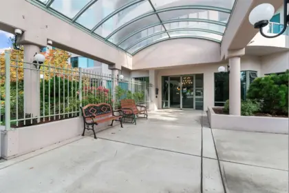 805 33065 Mill Lake Road, Abbotsford, BC, Abbotsford — Apartment/Condo for sale