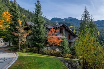 1 2500 Taluswood Place, Whistler, BC, Whistler — Townhouse for sale