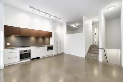 208 150 E Cordova Street, Vancouver, BC, Vancouver — Apartment/Condo for sale