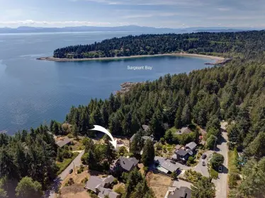 7302 Belle Road, Sechelt, BC, Sechelt — Single Family Residence for sale