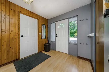 1933 King George Boulevard, Surrey, BC, Surrey — Single Family Residence for sale
