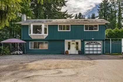 1933 King George Boulevard, Surrey, BC, Surrey — Single Family Residence for sale