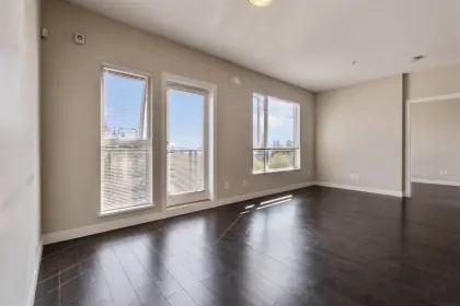 404 9350 University High Street, Burnaby, BC, Burnaby — Townhouse for sale