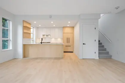 220 2045 Heritage Park Lane, North Vancouver, BC, North vancouver — Townhouse for sale