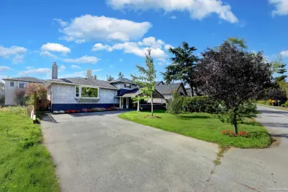 3320 Lamond Avenue, Richmond, BC, Richmond — Single Family Residence for sale