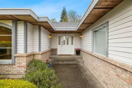 15867 107a Avenue, Surrey, BC, Surrey — Single Family Residence for sale