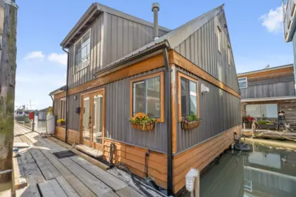 3W2 8191 River Road, Richmond, BC, Richmond — Single Family Residence for sale