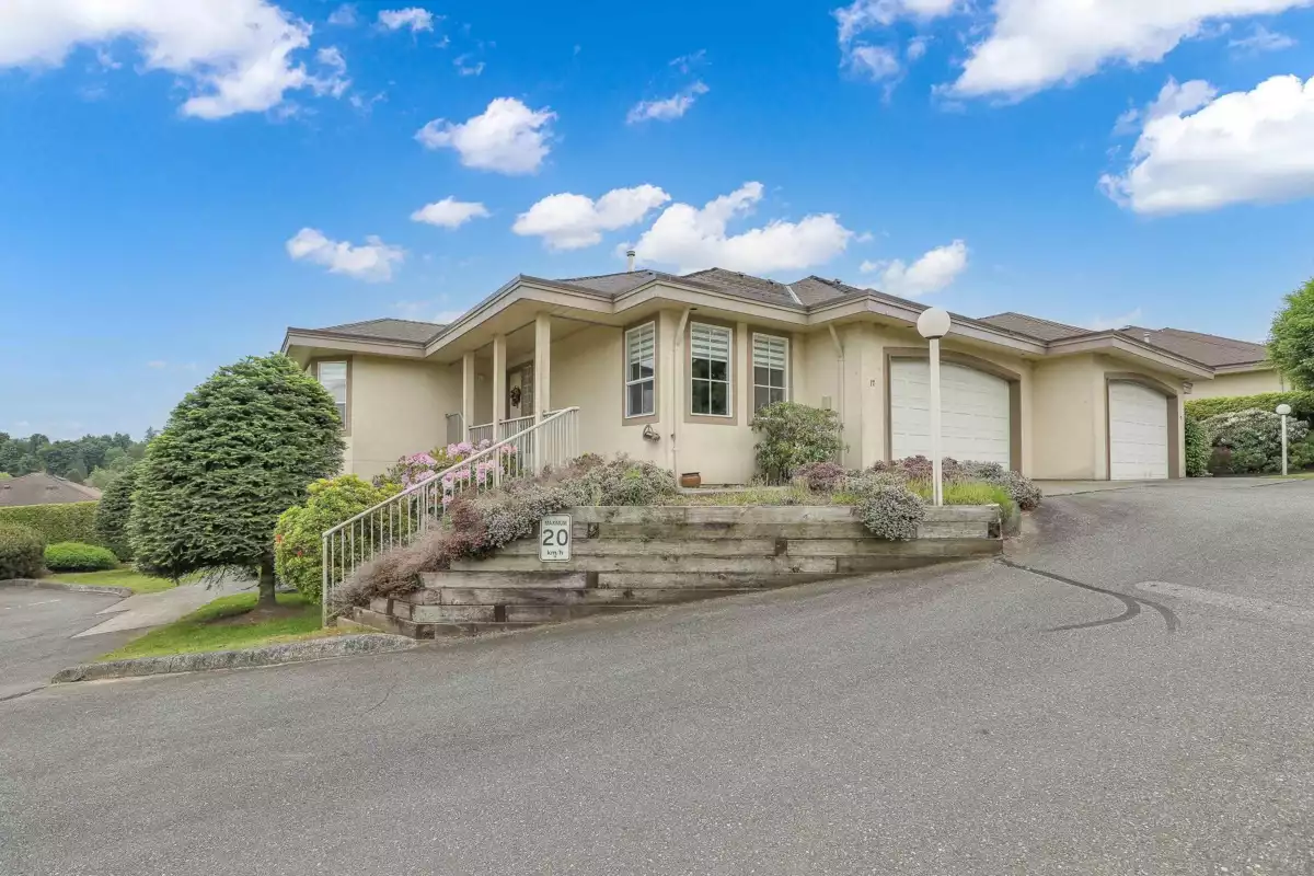 Exterior Rear Photo of 17 3354 Horn Street, Abbotsford, BC