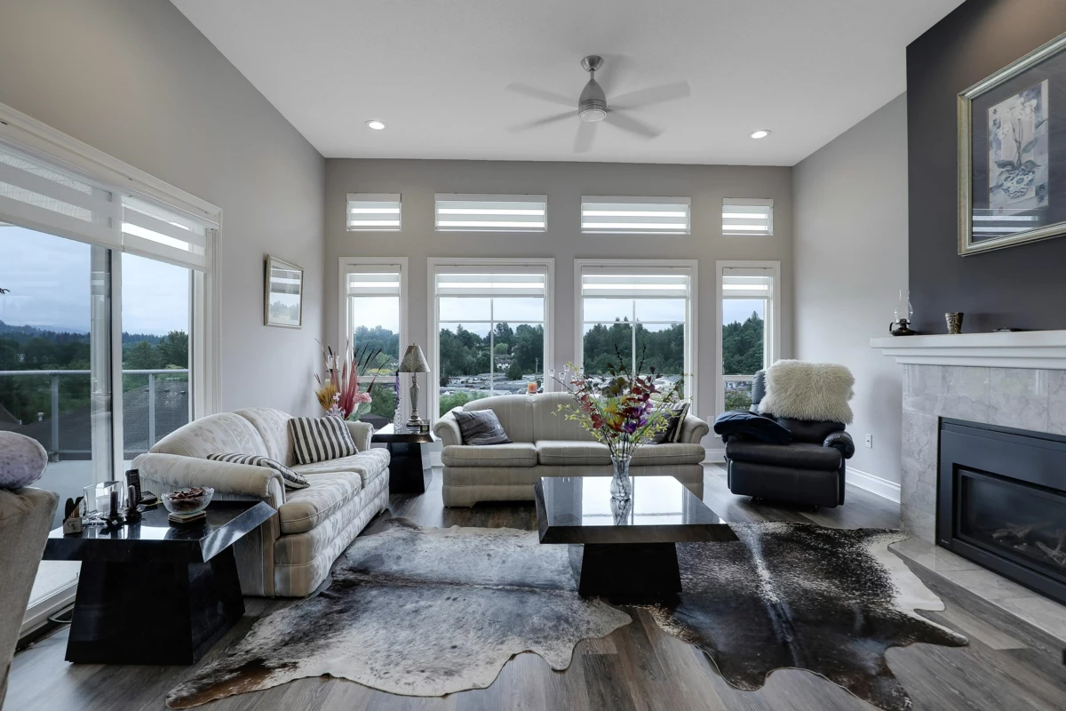 Living Room Photo of 17 3354 Horn Street, Abbotsford, BC