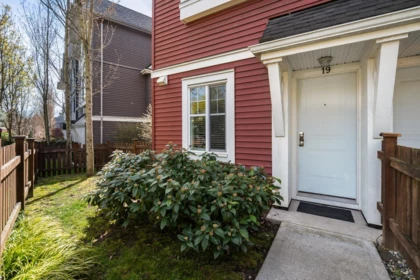 19 19128 65 Avenue, Surrey, BC, Surrey — Townhouse for sale