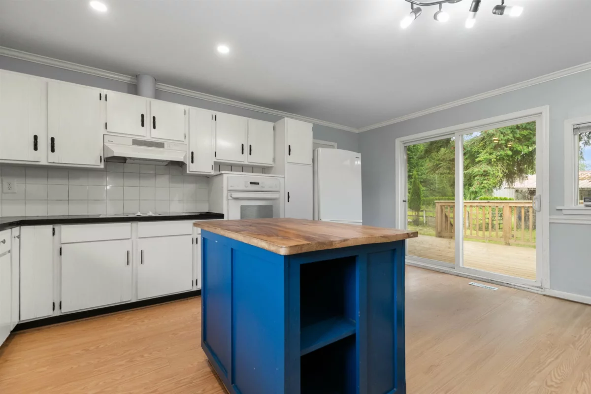 Breakfast Nook Photo of 1010 Columbia Valley Road, Columbia Valley, BC