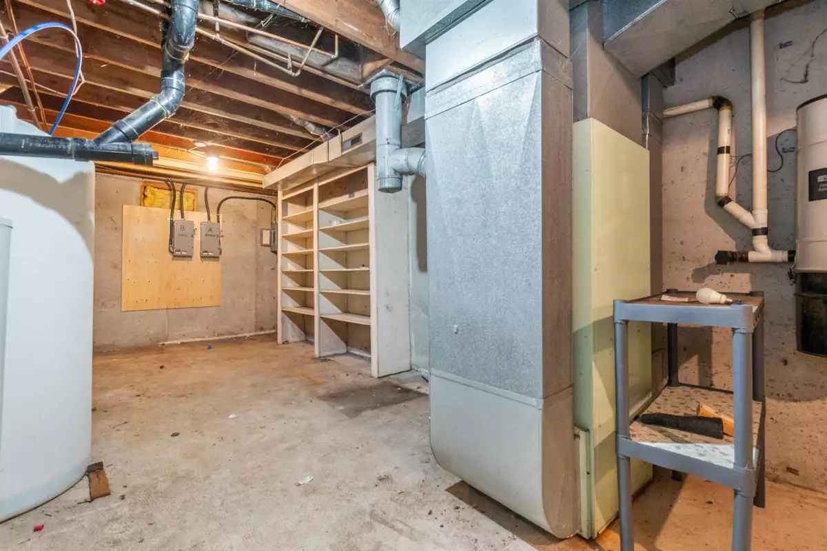 Hot Tub / Spa Photo of 1010 Columbia Valley Road, Columbia Valley, BC