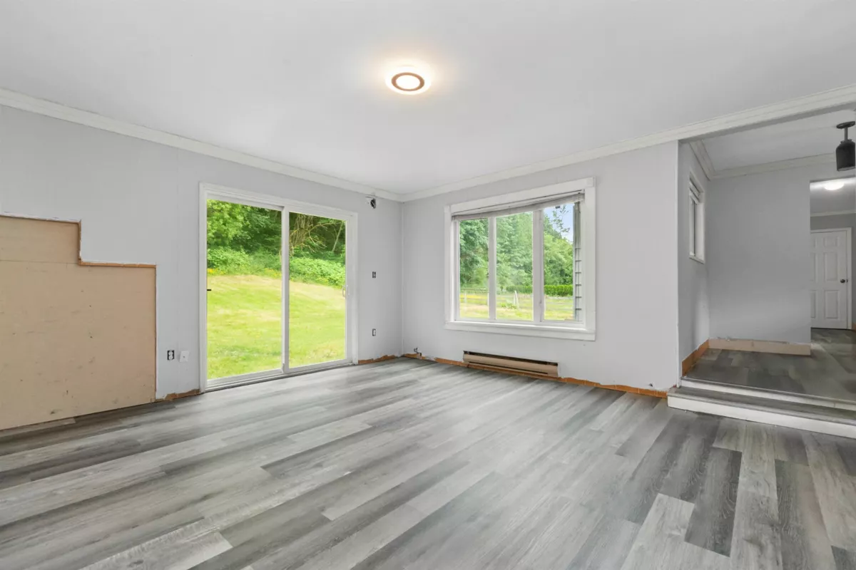 Powder Room Photo of 1010 Columbia Valley Road, Columbia Valley, BC