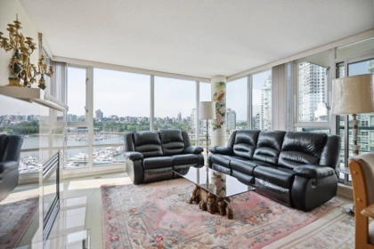 1603 1067 Marinaside Crescent, Vancouver, BC, Vancouver — Apartment/Condo for sale