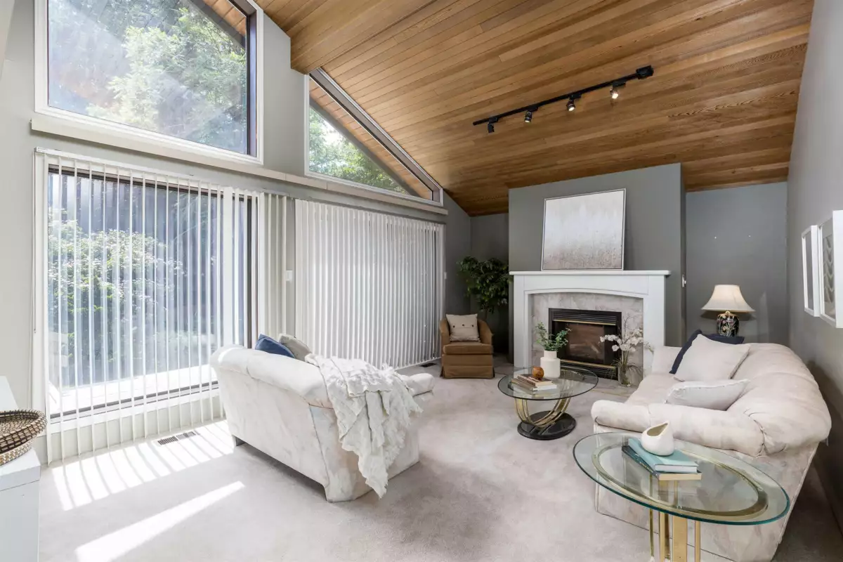 Dining Area Photo of 20232 37a Avenue, Langley, BC