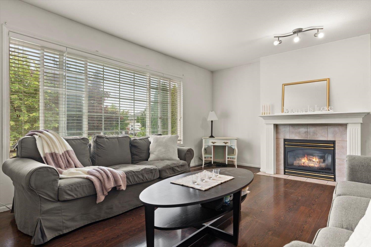 Family Room Photo of 10264 Parkwood Drive, Rosedale, BC